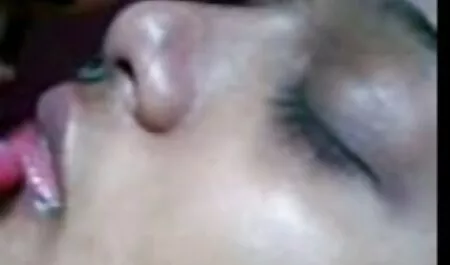 ویکی و کلیپ سکس وحشی او به تنهایی در خانه