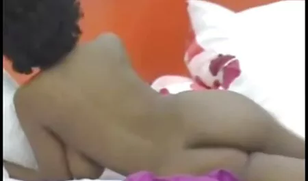 کمی ورزش ها بانوی داغ fucks در و بمکد تمام سکس خشن کلیپ اعضای خدمه